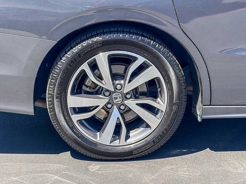 Used 2023 Honda Odyssey Touring image 11