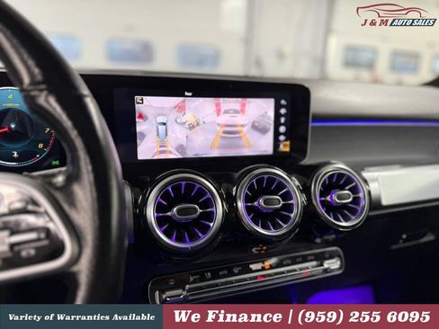 Used 2021 Mercedes-Benz GLB 250 4MATIC image 40