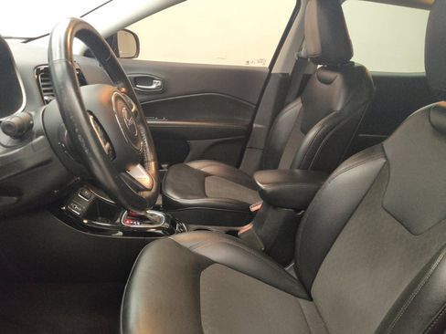 Used 2019 Jeep Compass Latitude FWD image 17