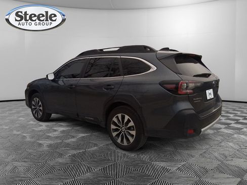 Used 2025 Subaru Outback Limited image 3
