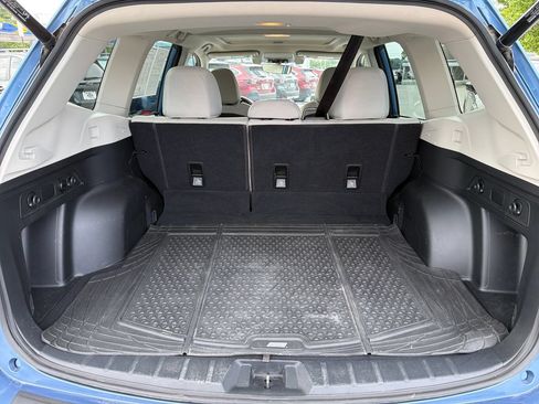 Used 2021 Subaru Forester Premium AWD/4WD image 27