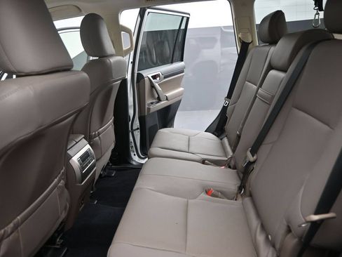 Used 2020 Lexus GX 460 Premium w/ Premium Package AWD/4WD image 17