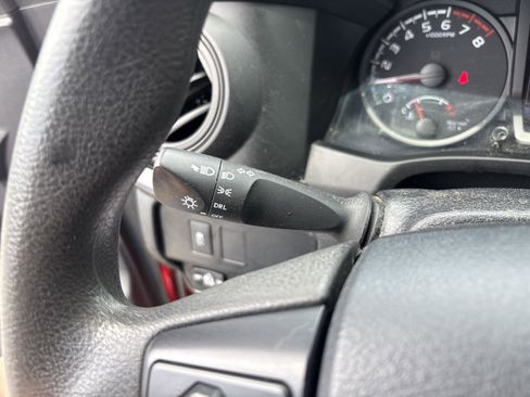 Used 2020 Toyota Tacoma SR AWD/4WD image 19