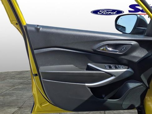 Used 2024 Chevrolet Trax RS w/ Driver Confidence Package image 11