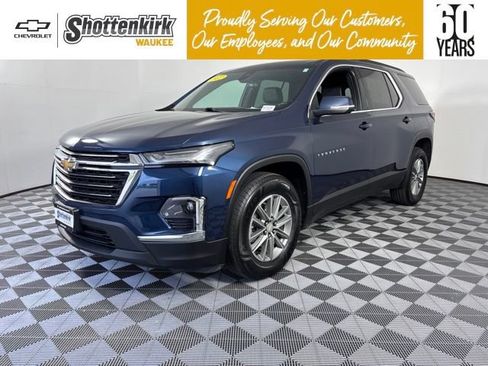 Used 2022 Chevrolet Traverse LT AWD/4WD image 1
