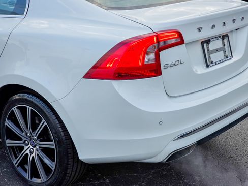 Used 2018 Volvo S60 T5 Inscription image 21