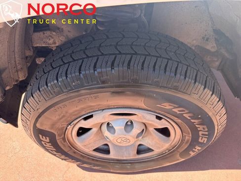 Used 2020 Toyota Tacoma SR image 12