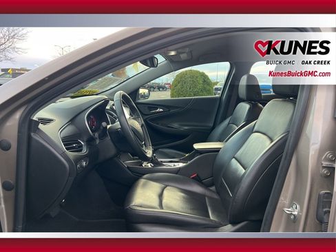 Used 2024 Chevrolet Malibu LT FWD image 12