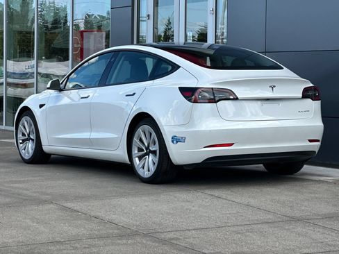 Used 2021 Tesla Model 3 Long Range AWD/4WD image 5