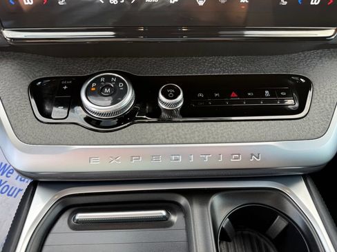 Certified 2025 Ford Expedition Tremor AWD/4WD image 19