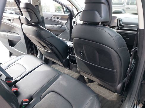 Used 2023 Kia Sportage EX image 12