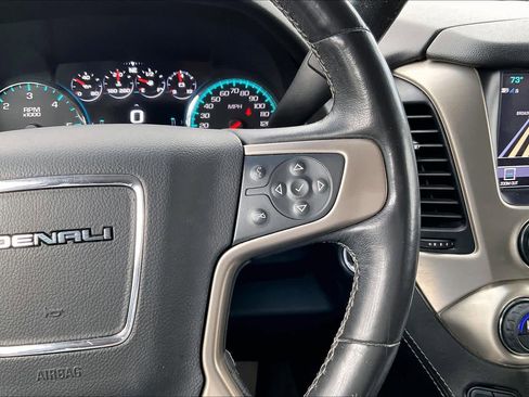 Used 2018 GMC Yukon XL Denali image 23