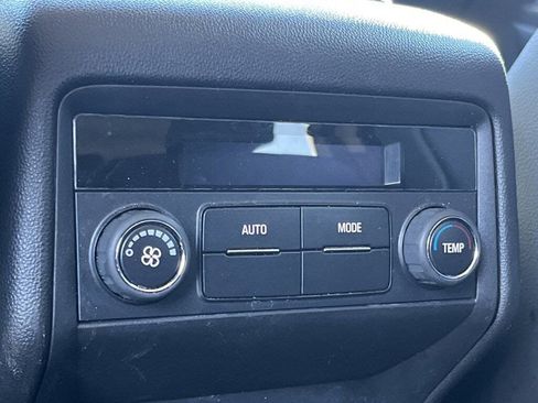 Used 2023 GMC Acadia SLT image 20