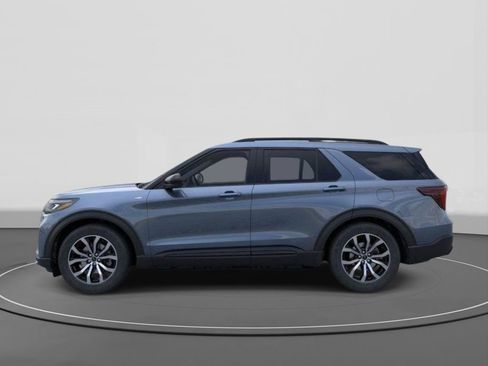 New 2026 Ford Explorer ST-Line image 3