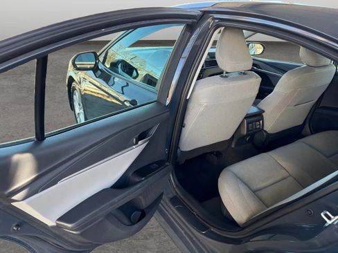 Used 2025 Toyota Camry LE image 12