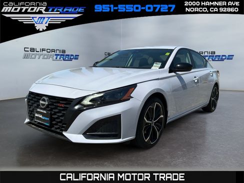 Used 2024 Nissan Altima 2.5 SR FWD image 1