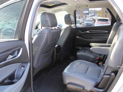 Used 2018 Buick Enclave Premium w/ Experience Buick Package image 28
