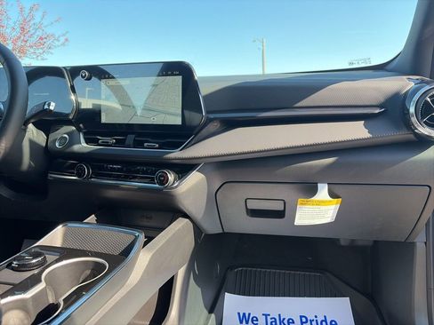 New 2026 Chevrolet Equinox LT w/ Safety and Technology Package AWD/4WD image 31