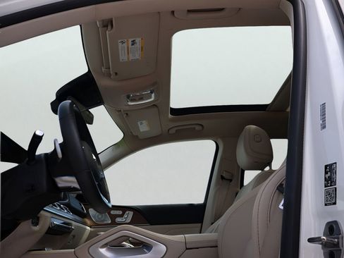 Certified 2022 Mercedes-Benz GLS 450 4MATIC image 39