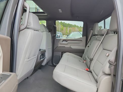 New 2026 GMC Sierra 1500 SLT w/ SLT Premium Package AWD/4WD image 10