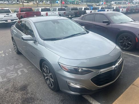 Used 2025 Chevrolet Malibu RS FWD image 9