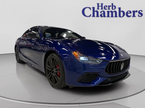 Used 2022 Maserati Ghibli Modena Q4 image 1