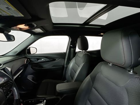 Used 2021 Chevrolet TrailBlazer RS w/ Sun and Liftgate Package image 20