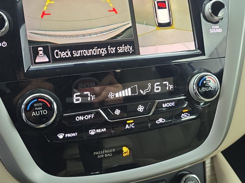 Used 2019 Nissan Murano SL FWD image 23