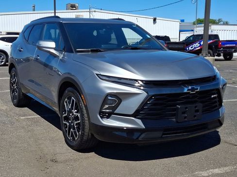 Used 2023 Chevrolet Blazer RS w/ Driver Confidence II Package AWD/4WD image 2