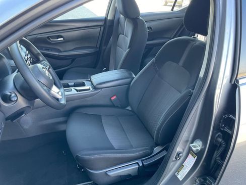 Used 2025 Nissan Sentra SV image 35