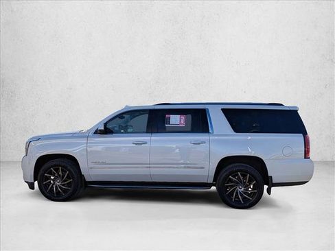 Used 2020 GMC Yukon XL Denali image 9