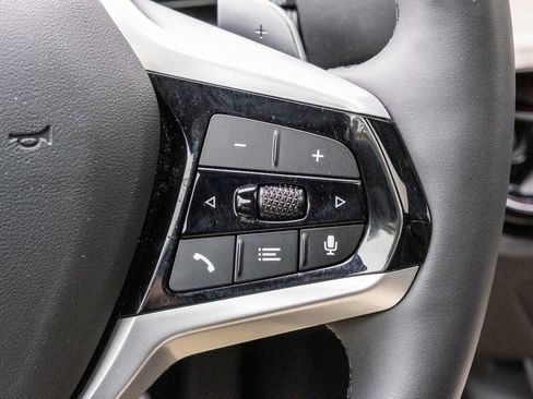 Used 2025 BMW 330i Sedan image 23