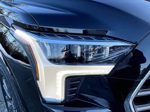 Used 2024 Toyota Sequoia Platinum image 34