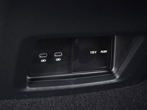 New 2026 Volkswagen Atlas Cross Sport SE image 24