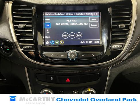 Used 2018 Chevrolet Trax LT w/ Sun & Sound Package image 21