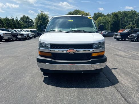 Used 2023 Chevrolet Express 2500 w/ Driver Convenience Package image 3