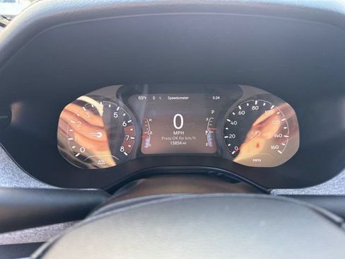 Used 2023 Jeep Compass Latitude AWD/4WD image 16