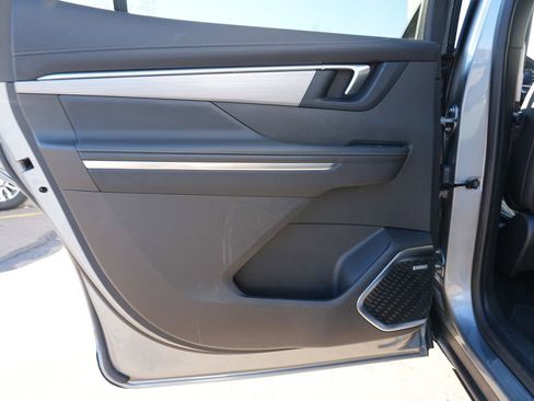 Used 2025 Buick Enclave Preferred image 19