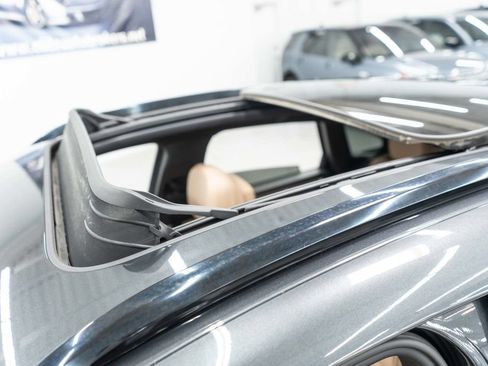 Used 2023 Porsche Macan AWD/4WD image 46