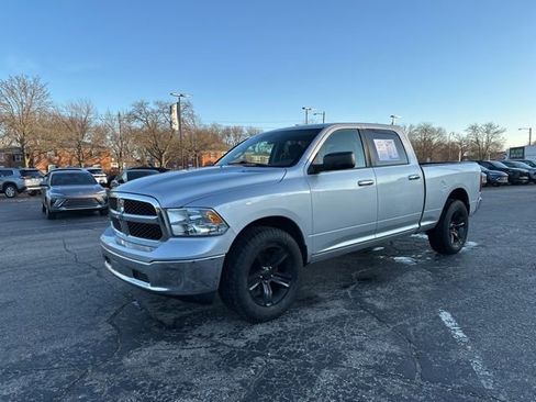 Used 2017 RAM 1500 Classic SLT image 8