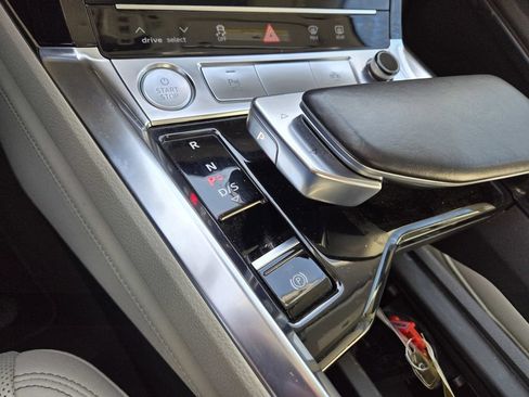 Used 2019 Audi e-tron Premium Plus AWD/4WD image 17