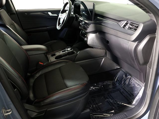 Used 2023 Ford Escape ST-Line w/ Tech Pack #1 AWD/4WD image 33