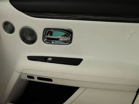 Used 2022 Rolls-Royce Ghost AWD/4WD image 32