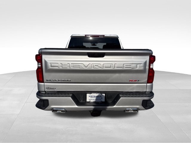 Used 2021 Chevrolet Silverado 1500 RST w/ Z71 Off-Road Package AWD/4WD image 4