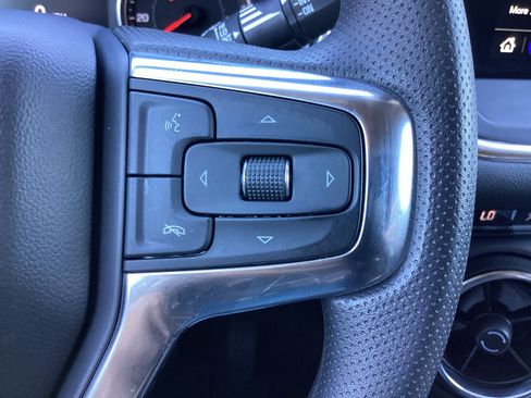 Used 2025 Chevrolet Blazer LT image 19