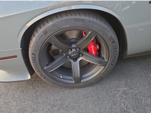 Used 2019 Dodge Challenger SRT Hellcat w/ Laguna Leather Package RWD image 2