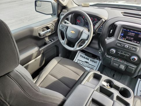 Used 2024 Chevrolet Silverado 1500 Custom image 13