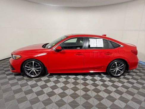 Used 2024 Honda Civic Touring image 3