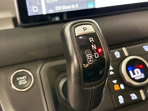 Certified 2023 Land Rover Defender 90 S AWD/4WD image 17