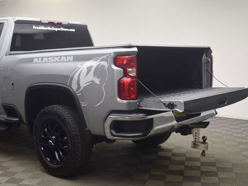 Used 2025 Chevrolet Silverado 2500 LT AWD/4WD image 29